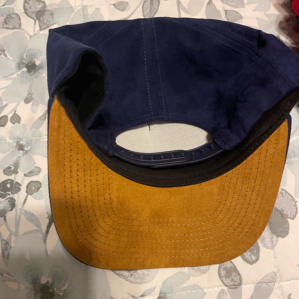 EB & Co Hat - Picture 5 of 7